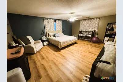 111 Yorkshire Lane, Victoria, TX 77904 - Photo 17