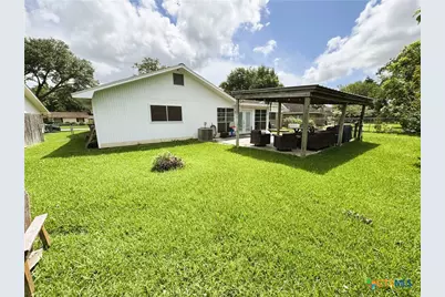 111 Yorkshire Lane, Victoria, TX 77904 - Photo 41