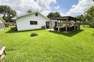 111 Yorkshire Ln, Victoria, TX 77904 - Photo 41