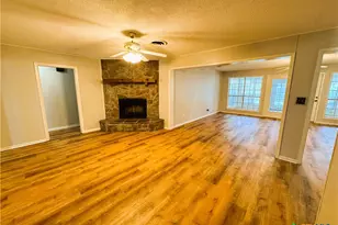 111 Yorkshire Ln, Victoria, TX 77904 - Photo 5