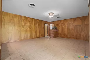 502 Cannon Rd, Victoria, TX 77904 - Photo 13