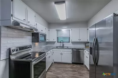 213 E Upshaw Avenue, Temple, TX 76501 - Photo 9