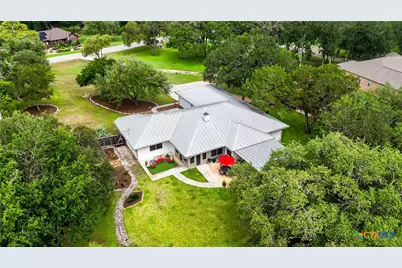 306 Spring Hollow, New Braunfels, TX 78132 - Photo 3