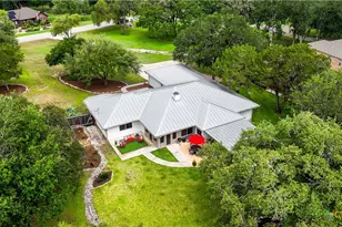 306 Spring Hollow, New Braunfels, TX 78132 - Photo 3