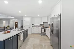 306 Spring Hollow, New Braunfels, TX 78132 - Photo 17