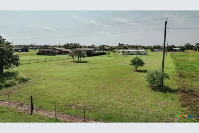 413 West Oaks Drive, Victoria, TX 77905 - Photo 29
