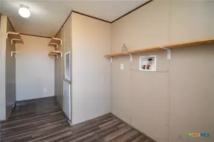 413 W Oaks Dr, Victoria, TX 77905 - Photo 25