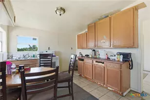 409 Summit Dr, Kyle, TX 78640 - Photo 15