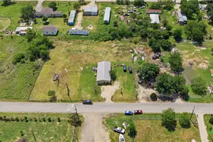 409 Summit Dr, Kyle, TX 78640 - Photo 29