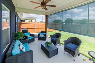 123 Navarro Xing, Seguin, TX 78155 - Photo 11