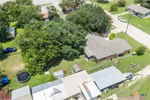 116 E Wallace St, Gonzales, TX 78629 - Photo 21