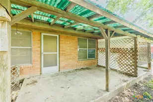 116 E Wallace St, Gonzales, TX 78629 - Photo 15