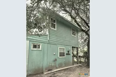 703 E Houston Avenue, Seadrift, TX 77983 - Photo 7