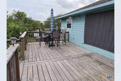 703 E Houston Avenue, Seadrift, TX 77983 - Photo 11