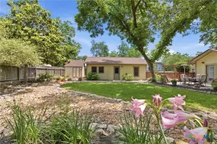 1120 W Hopkins St, San Marcos, TX 78666 - Photo 19
