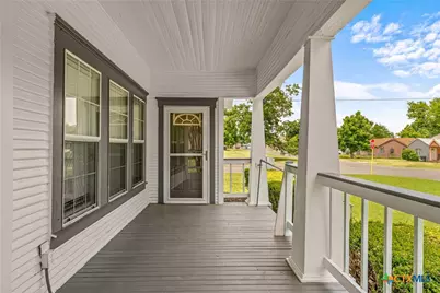 202 S 27th Street, Temple, TX 76504 - Photo 3