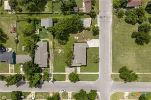 202 S 27th St, Temple, TX 76504 - Photo 5