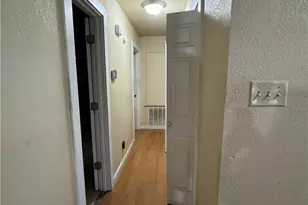 636 E Kempner St, Mabank, TX 75147 - Photo 21