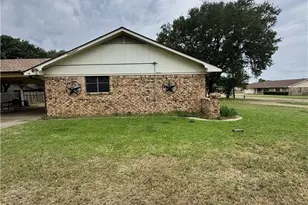 636 E Kempner St, Mabank, TX 75147 - Photo 7