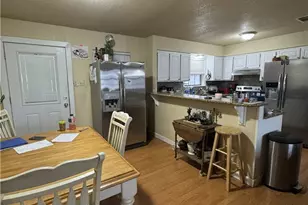 636 E Kempner St, Mabank, TX 75147 - Photo 11