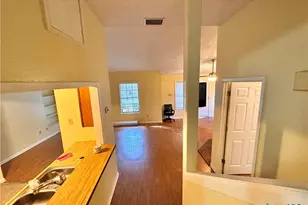 901 Hillyer St, San Marcos, TX 78666 - Photo 7
