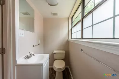 205 N Mesquite Avenue, Luling, TX 78648 - Photo 25