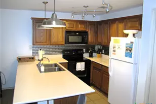 730 E Mather St, New Braunfels, TX 78130 - Photo 7