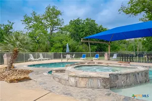 730 E Mather St, New Braunfels, TX 78130 - Photo 9