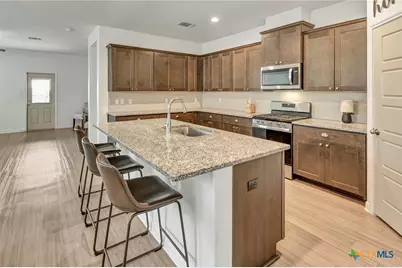 349 Brushy Creek, Victoria, TX 77904 - Photo 11