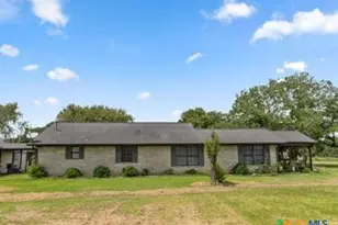 21126 Hwy 111 Hwy, Louise, TX 77455 - Photo 7