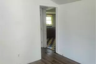 1003 Gunther St, Victoria, TX 77901 - Photo 3