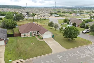 1200 Lancelot Dr, Harker Heights, TX 76548 - Photo 33