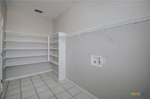 515 Bridle Ln, Victoria, TX 77904 - Photo 11
