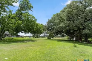 21126 Hwy 111 Hwy, Louise, TX 77455 - Photo 5