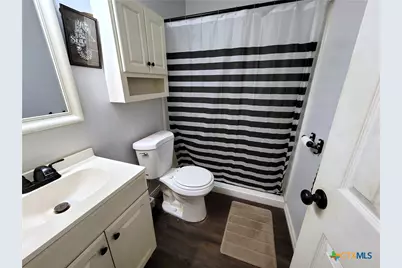 701 Morning Glory Lane, Victoria, TX 77904 - Photo 17