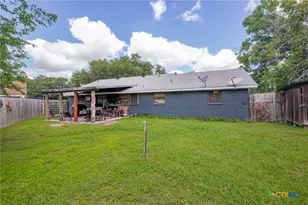 701 Morning Glory Ln, Victoria, TX 77904 - Photo 23
