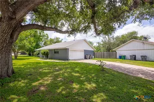 701 Morning Glory Ln, Victoria, TX 77904 - Photo 19