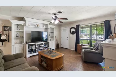 701 Morning Glory Lane, Victoria, TX 77904 - Photo 3
