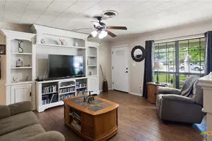 701 Morning Glory Ln, Victoria, TX 77904 - Photo 3