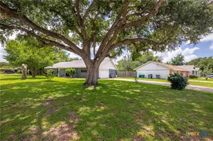 701 Morning Glory Ln, Victoria, TX 77904 - Photo 1