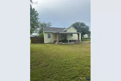 205 S Valley Street, Cuero, TX 77954 - Photo 3