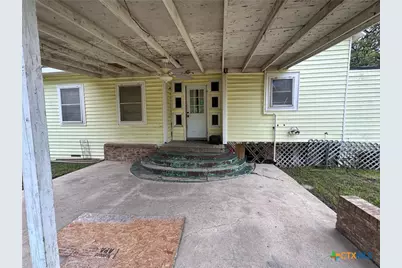205 S Valley Street, Cuero, TX 77954 - Photo 7