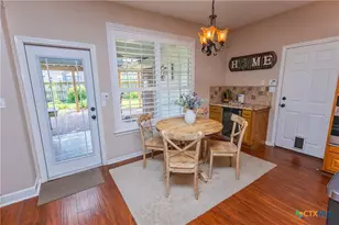 309 Whitechurch Ln, Victoria, TX 77904 - Photo 9