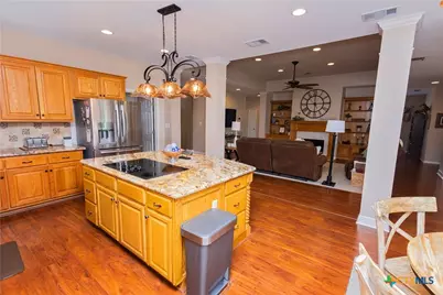 309 Whitechurch Lane, Victoria, TX 77904 - Photo 7