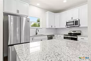209 S 18th St, Temple, TX 76501 - Photo 5