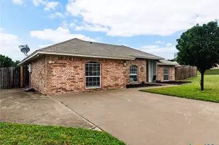 907 Vernon Dr, Copperas Cove, TX 76522 - Photo 3
