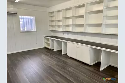 200 W New Braunfels Street, Seguin, TX 78155 - Photo 11