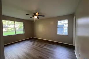 4612 Camellia St, Victoria, TX 77904 - Photo 13