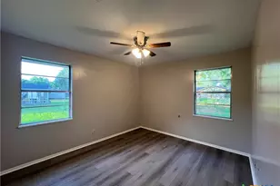 4612 Camellia St, Victoria, TX 77904 - Photo 11