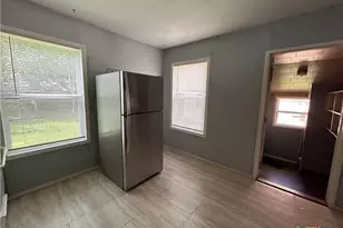 1307 E Mistletoe Ave, Victoria, TX 77901 - Photo 9